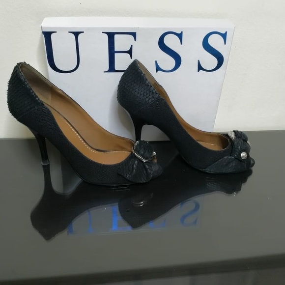 Shoes - Picture 2 of 4